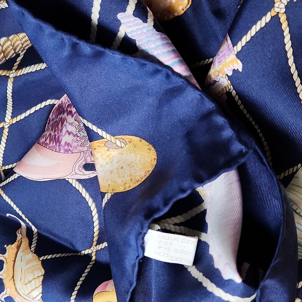 Gucci Scarf - Picture 5 of 12